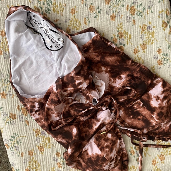 NWOT — Tie Dye Lace Up One piece Swimsuit - Picture 3 of 4